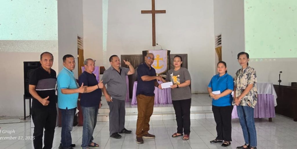 Bantuan dana dari GPIB Filadelfia, Bintaro diberikan oleh Ktua 1 MS Pdt.Henry Tamaela kepada KMJ GPIB Bukit Sion, Besitang Pdt.Diajeng Sesia Pinkanatalini