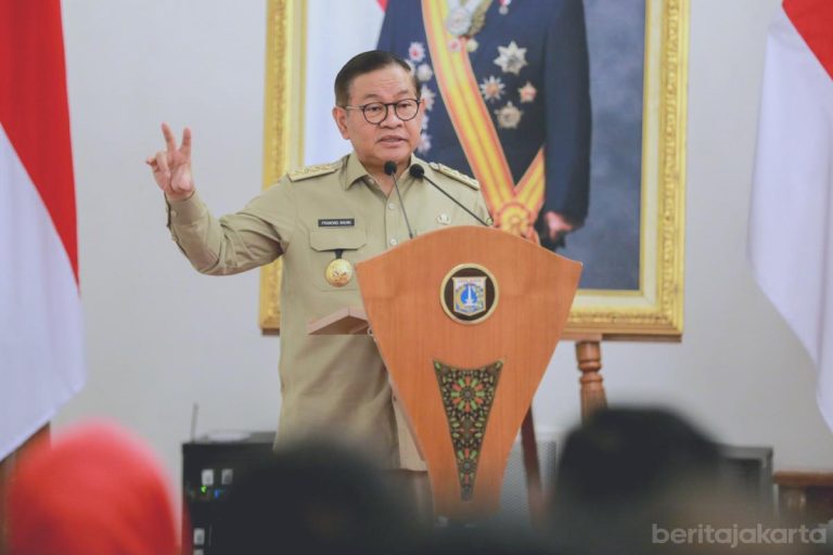 Gubernur DKI Jakarta, Pramono Anung memberikan sambutan