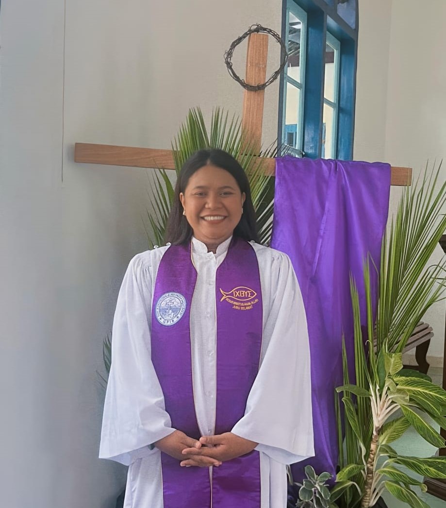 Pendeta Jessica Manabung