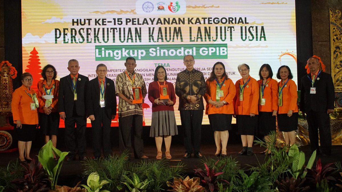 PKLU GPIB Rayakan 15 Tahun Pelayanan: Ibadah, Penghargaan, dan Sukacita dalam Persekutuan