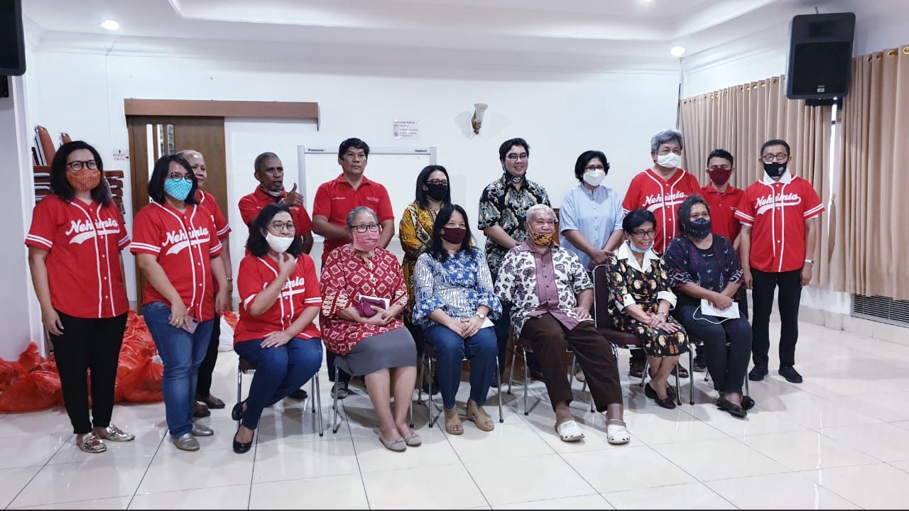 APD dan Tanda Kasih Diberikan Satgas Covid-19