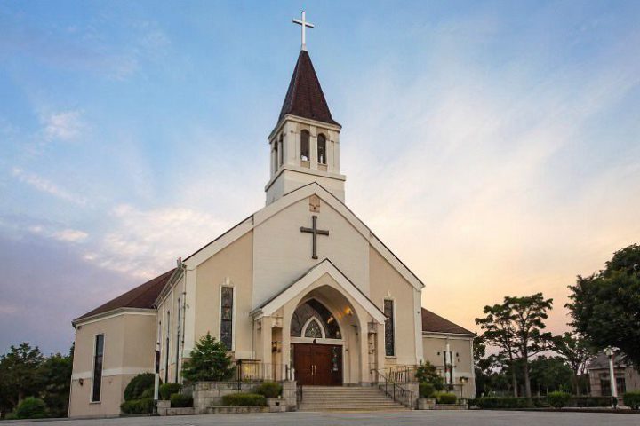 OPINI : Gereja yang Dianggap Diam